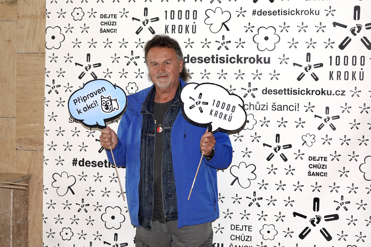 “Musíte mít na to hlavně čas, pevnou vůli a mít přes rok natrénováno,” říká vítěz dubnové výzvy Slávisťák. Denně ušel skoro 67 kilometrů